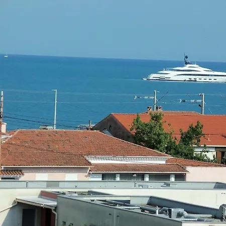 Appartement Vue Acces Garage Antibes
